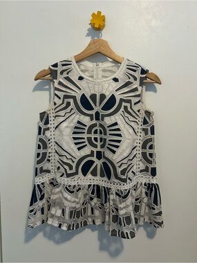 Sleeveless Geometric Lace Peplum Top